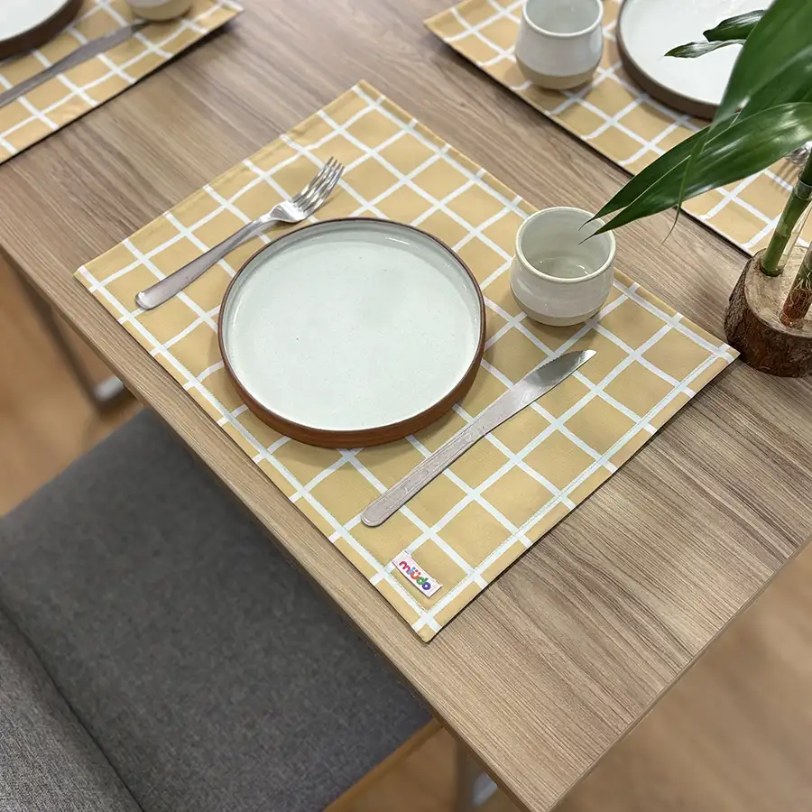 Jogo Americano Impermeável Quadriculado Grid Caramelo