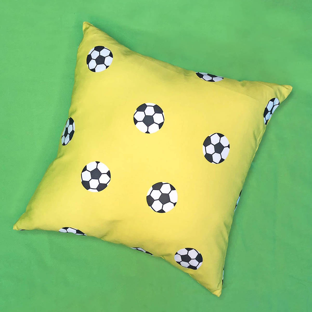 Capa de Almofada Futebol Amarela 40×40