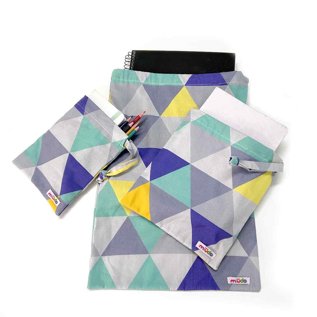 Saco Organizador Infantil Multiuso – Triângulos Cinza – Kit com 3