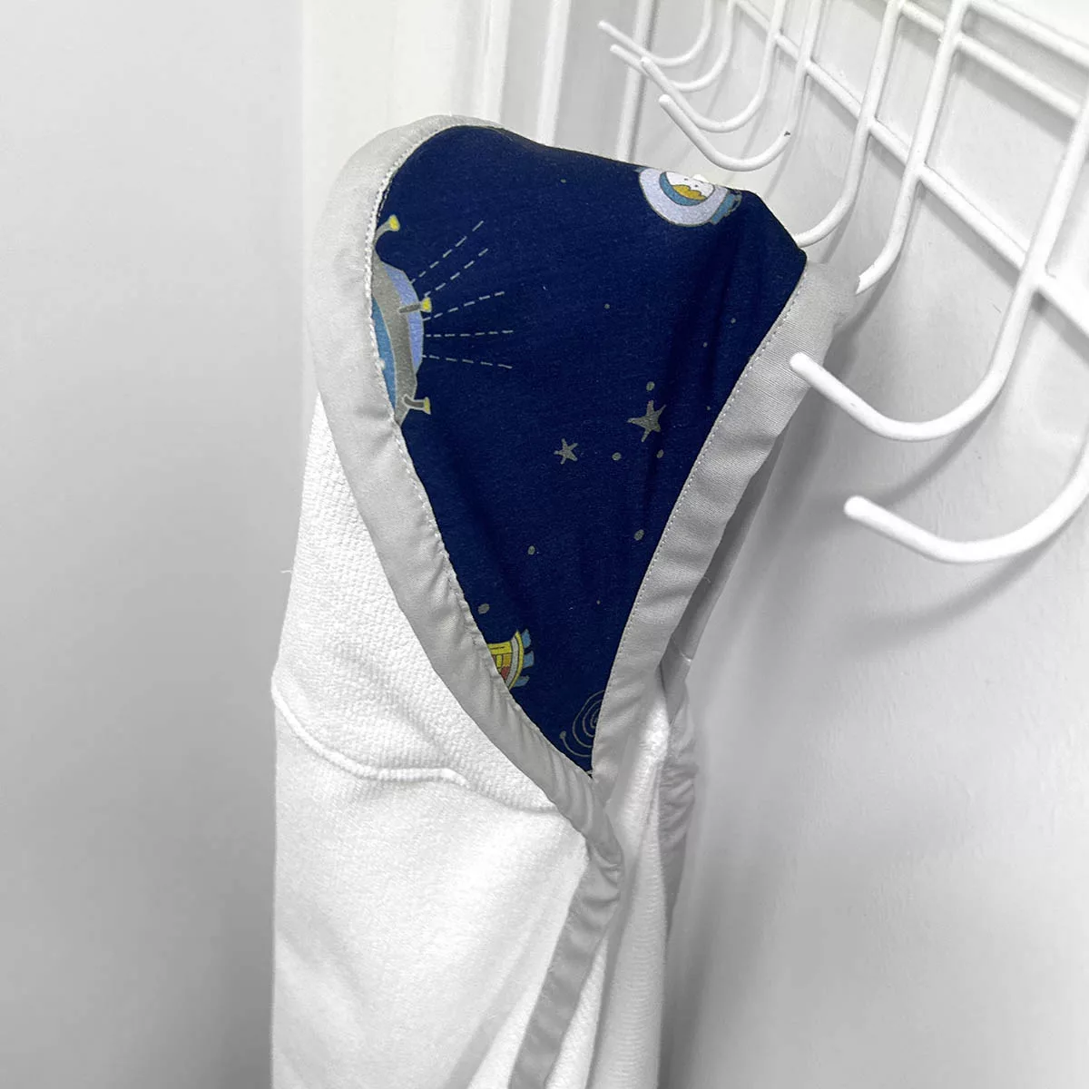 Toalha infantil com capuz –  Espaço Azul