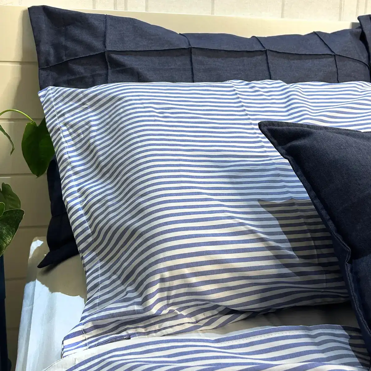 Jogo de cama listrado azul