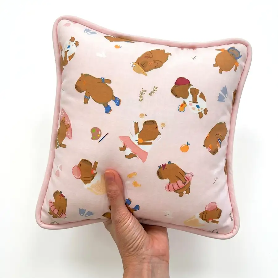 Almofadinha Capivaras 25×25 cm