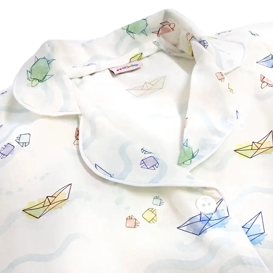 Pijama infantil americano com estampa de origami