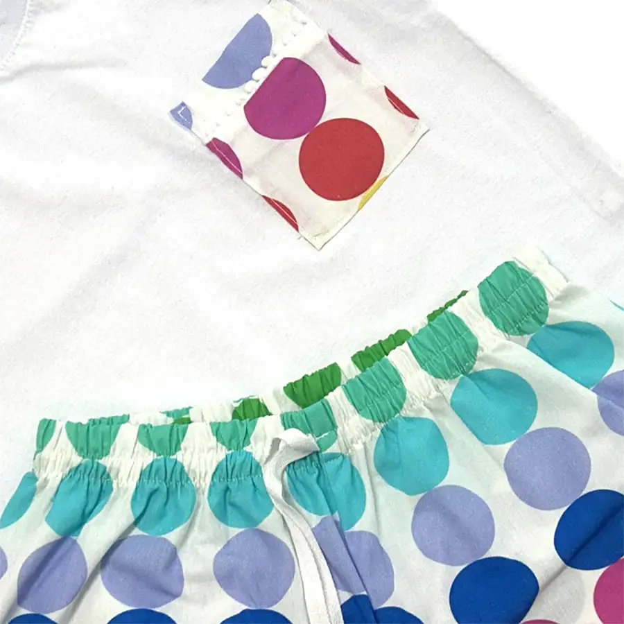Pijama curto camiseta ábaco com pompom