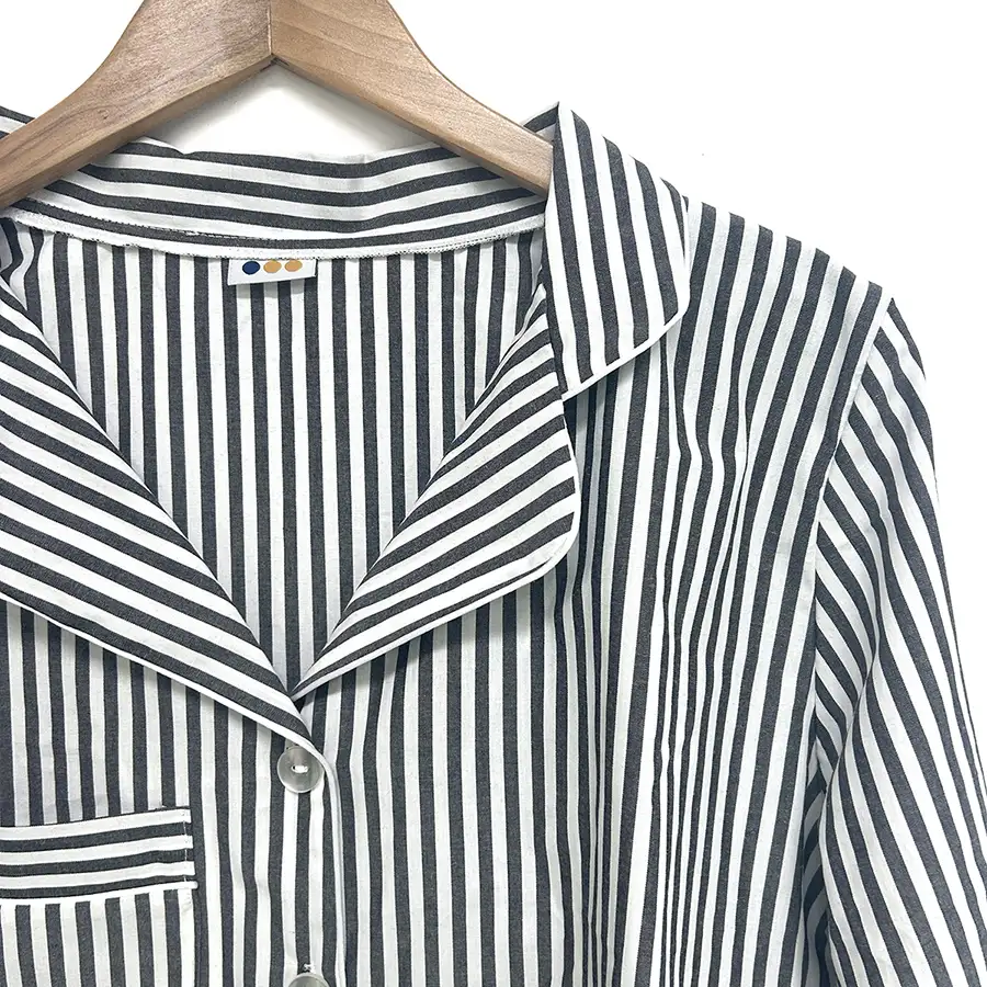 Pijama americano feminino longo listrado preto e branco