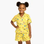 Pijama curto americano viagem amarelo menina