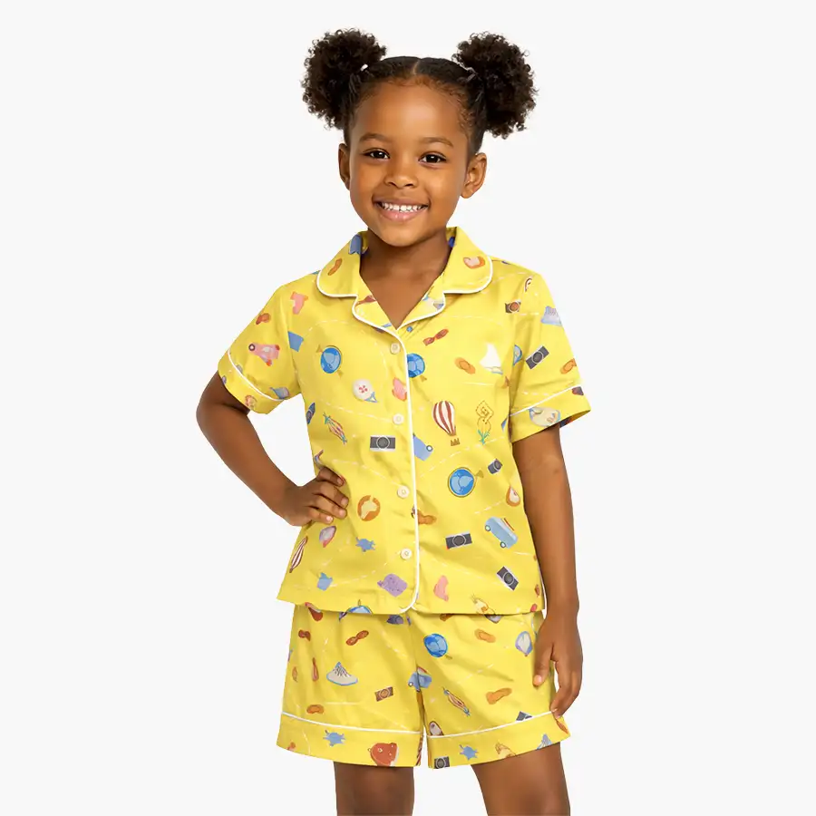 Pijama curto americano viagem amarelo menina