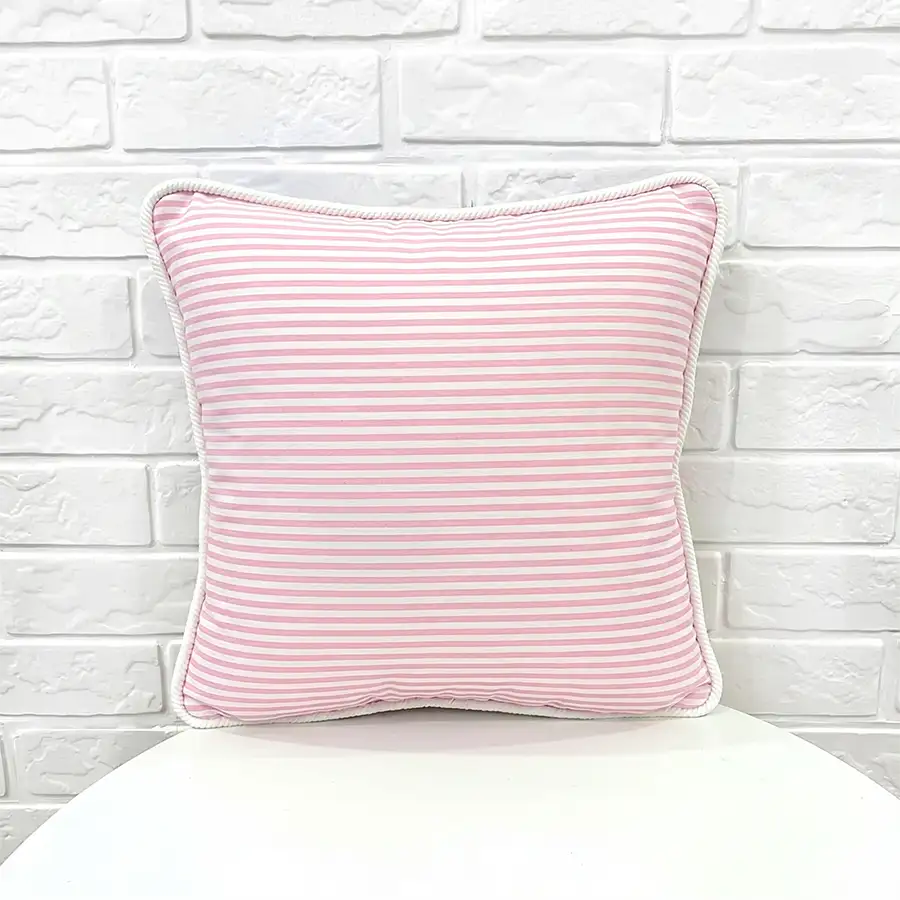 Almofadinha Listrada Rosa e Branco 25×25 cm