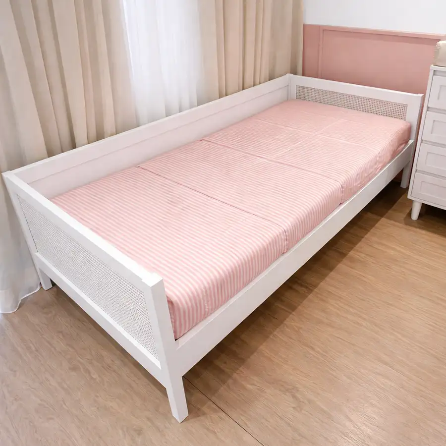 Colcha com Elástico Listrado Rosa com Verso Off White