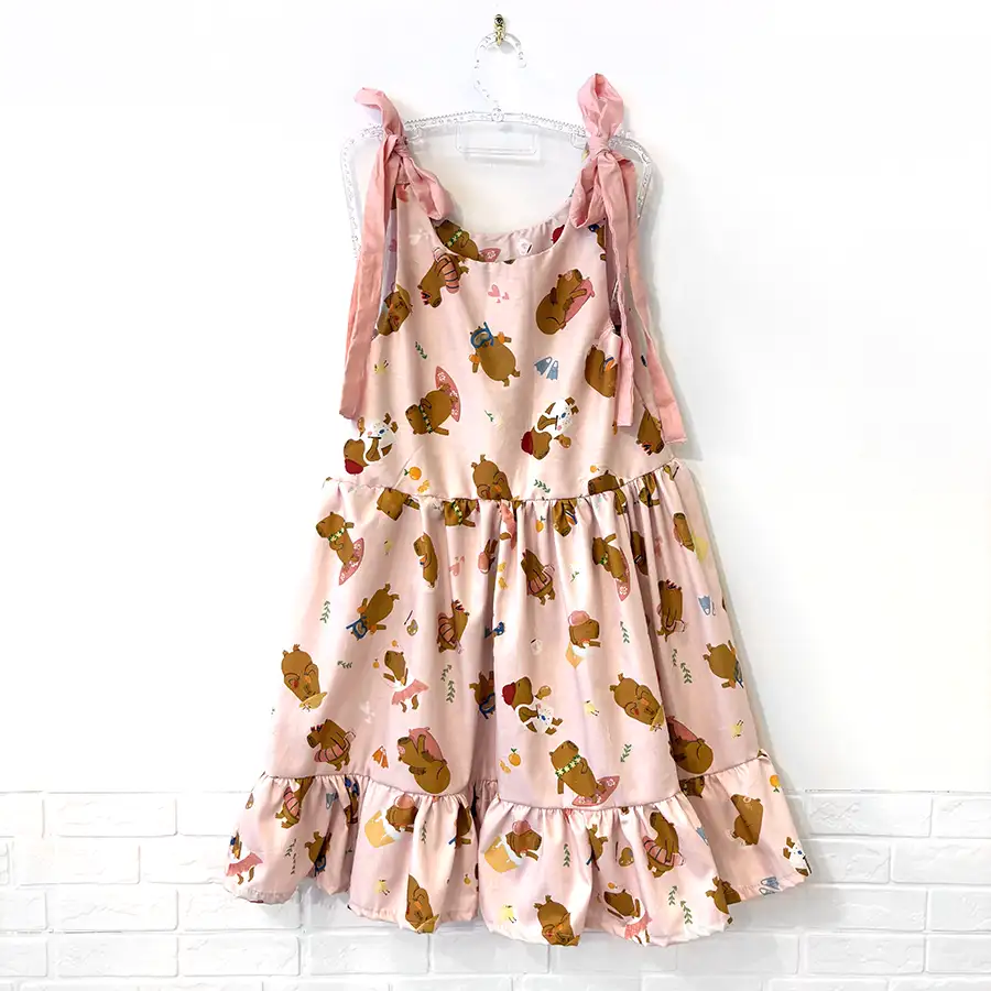 Vestido Capivaras Ajustável com Laço no Ombro