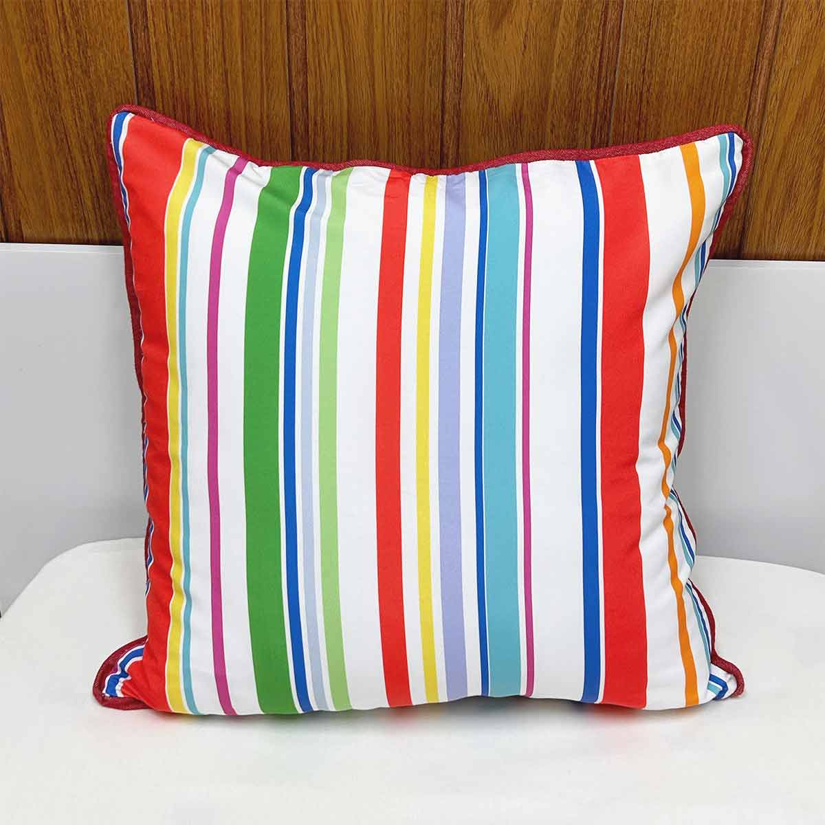 Capa de Almofada Listrado Colorido com Detalhe Jeans 45×45